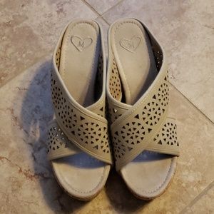 Madeline Ladies Cork Wedge Shoes, Size 10.